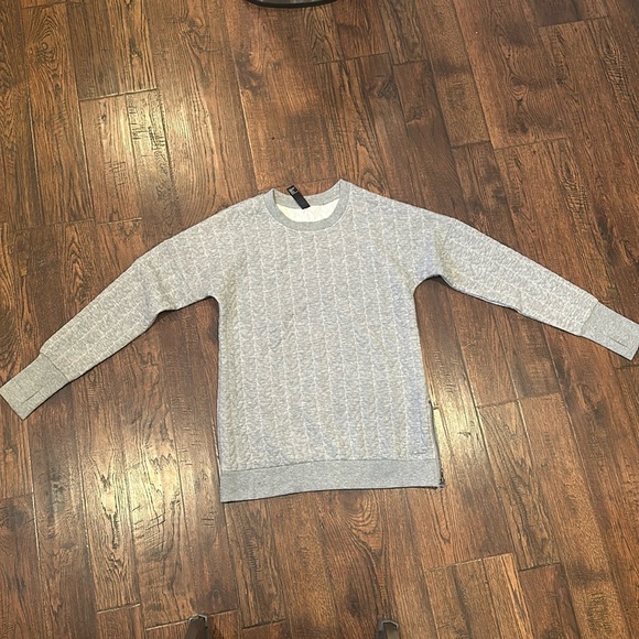 Mondetta Women Sweatshirt - Picture 2 of 7